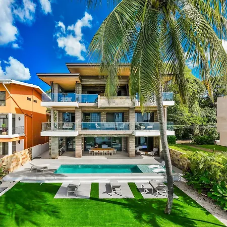 Beachfront Pool 5 Bd Villa