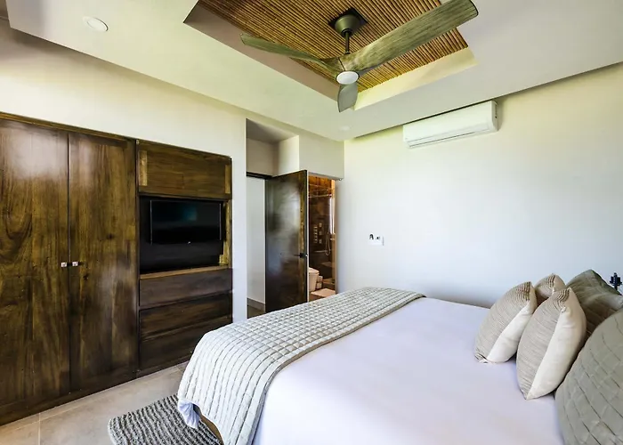 Beachfront Villa, Private Pool & Daily Breakfast Villa *