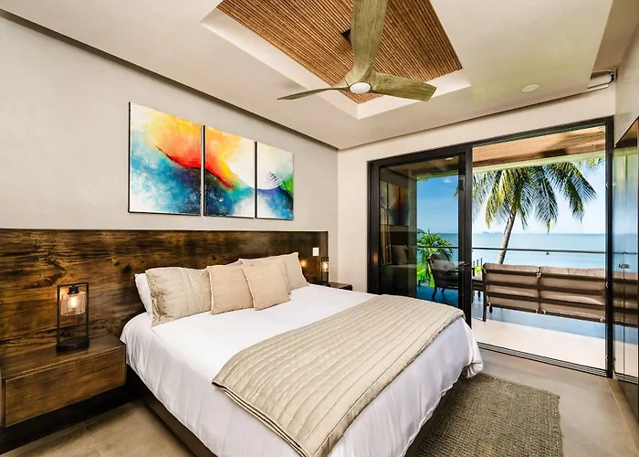 Beachfront Villa, Private Pool & Daily Breakfast Villa