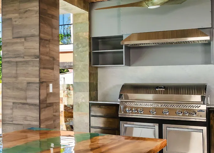 Beachfront Villa, Private Pool & Daily Breakfast