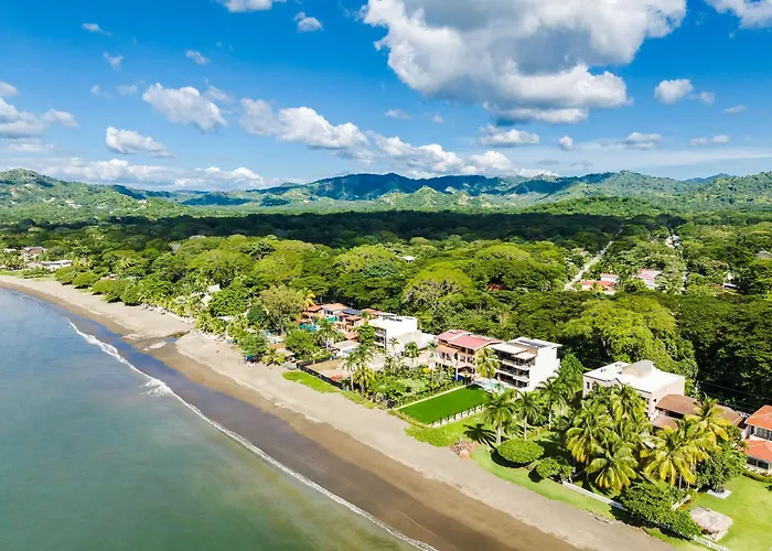 Beachfront Villa, Private Pool & Daily Breakfast Potrero (Guanacaste)